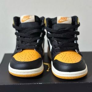 SZ 6/AIR JORDAN I RETRO HIGH OG TD 'YELLOW TOE’
A02665 711 / USED / IN BOX